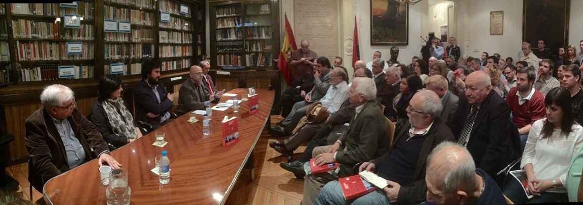 José María Zavala presentó «Las últimas horas de José Antonio» en la Hermandad de la Vieja Guardia de la Falange