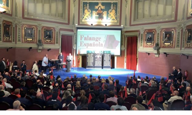 Imágenes de la espectacular conmemoración de la fundación de Falange Española