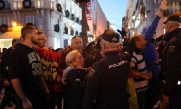 La Falange, SEU y JFE plantaron cara al separatismo terrorista en la Puerta del Sol