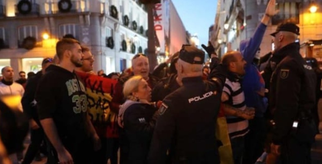 La Falange, SEU y JFE plantaron cara al separatismo terrorista en la Puerta del Sol