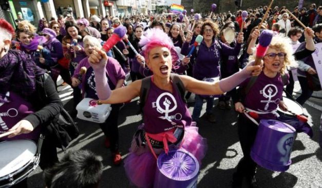«La Hora del CAFÉ» especial femenismo con Begoña del Arco, Chía y Mercedes Abad