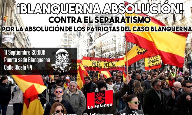 Concentración y protesta frente a la librería Blanquerna