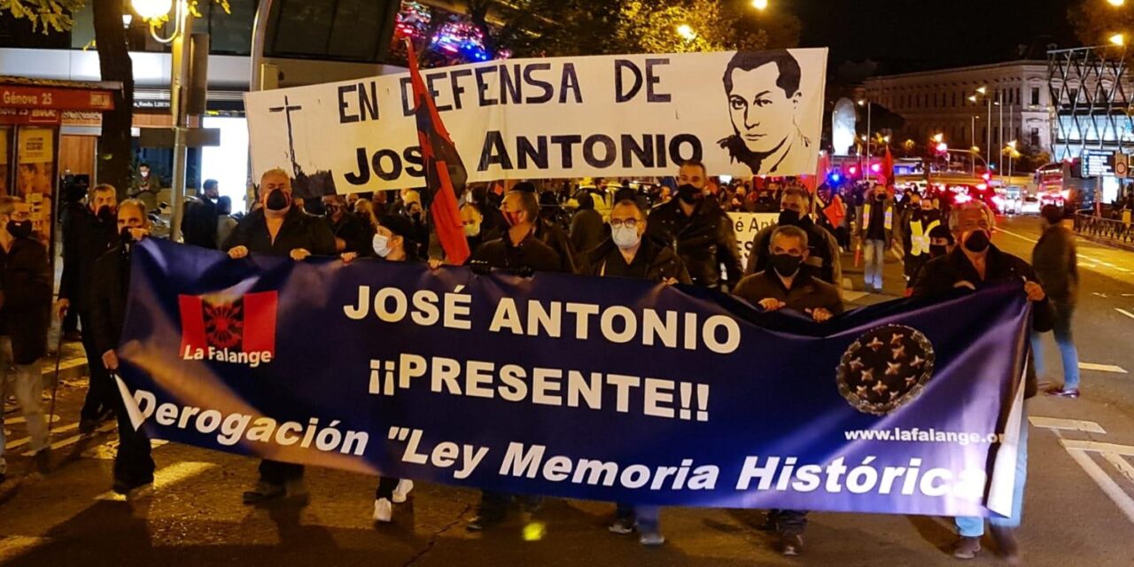 La Falange rompe el toque de queda en defensa de José Antonio