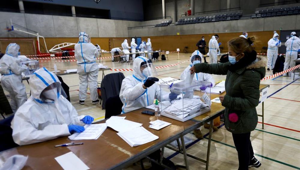 Elecciones en Cataluña con la abstención como ganadora y la pandemia como protagonista