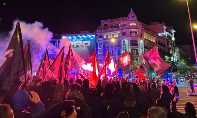 Acto y manifestación de la Falange contra el genocidio del 78