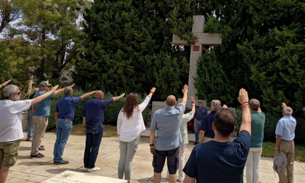 En recuerdo a los Caídos del Cuartel de la Montaña en el Cementerio de La Almudena